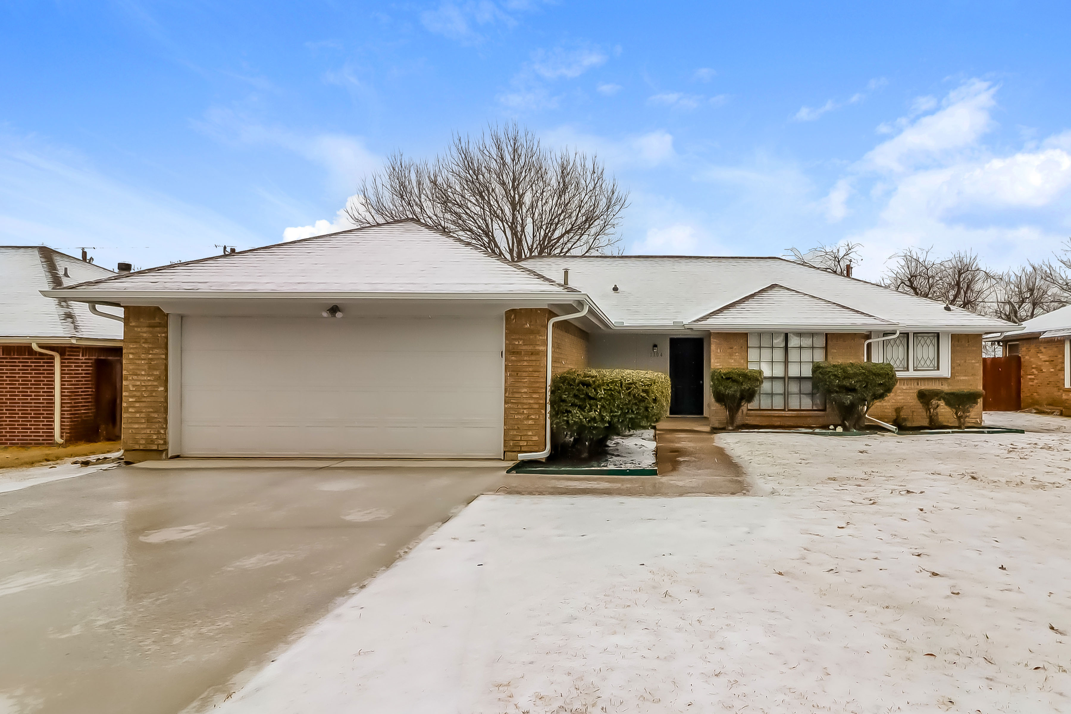 1104 Chapel Hill Dr Mansfield, TX 76063